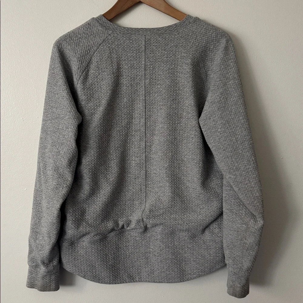 Lululemon 10 Catch A Moment Crew in Heathered Light Grey - Picture 8 of 9